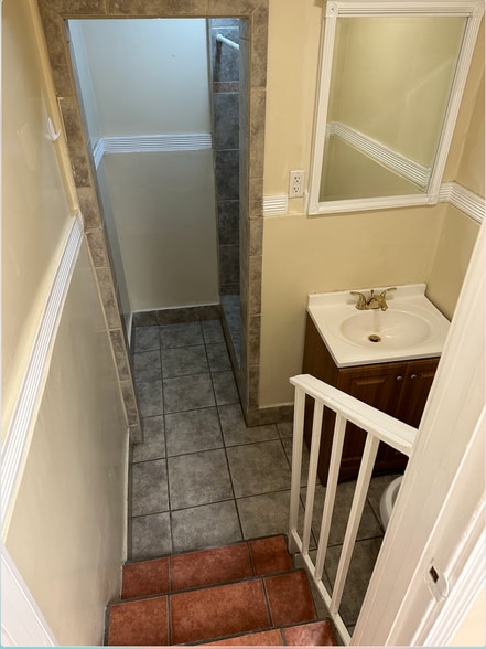 More Photos Of 13173 Van Nuys Blvd, Pacoima Storefront Retail Office For Sale