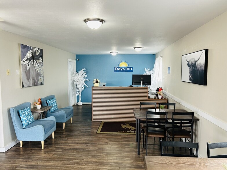 More Photos Of 109 16th St, Wheatland Hotel For Sale