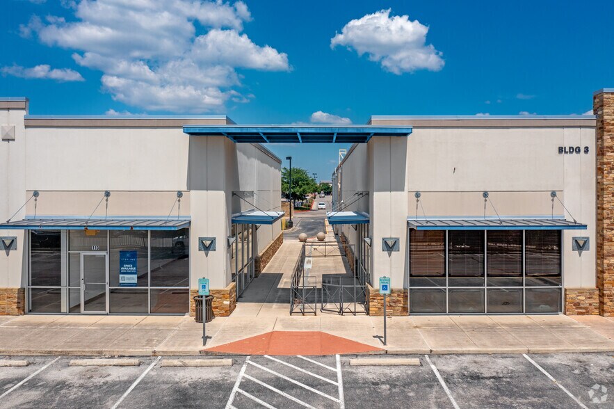 More Photos Of NW Loop 410 @ Blanco Rd, San Antonio Unknown For Lease