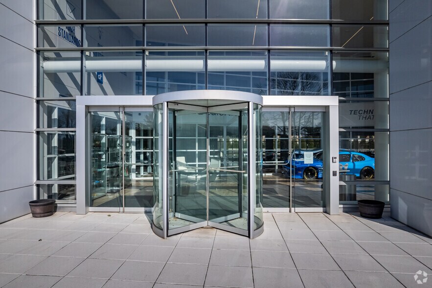 More Photos Of 3400 New Hyde Park Rd, New Hyde Park Office For Lease