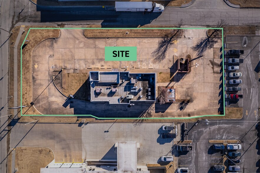 More Photos Of 202 S Dogwood St, Owasso Fast Food For Lease