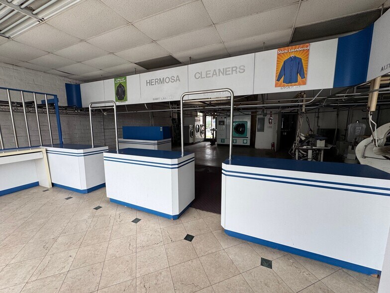 More Photos Of 443 S Pacific Coast Hwy, Redondo Beach Restaurant For Lease