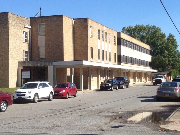 Primary Photo Of 1639 Ryan St, Lake Charles Office For Sale