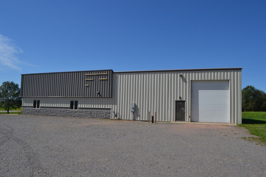 More Photos Of 1730 WI-153, Mosinee Warehouse For Lease