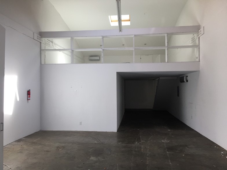 More Photos Of 4505 W Jefferson Blvd, Los Angeles Warehouse For Lease