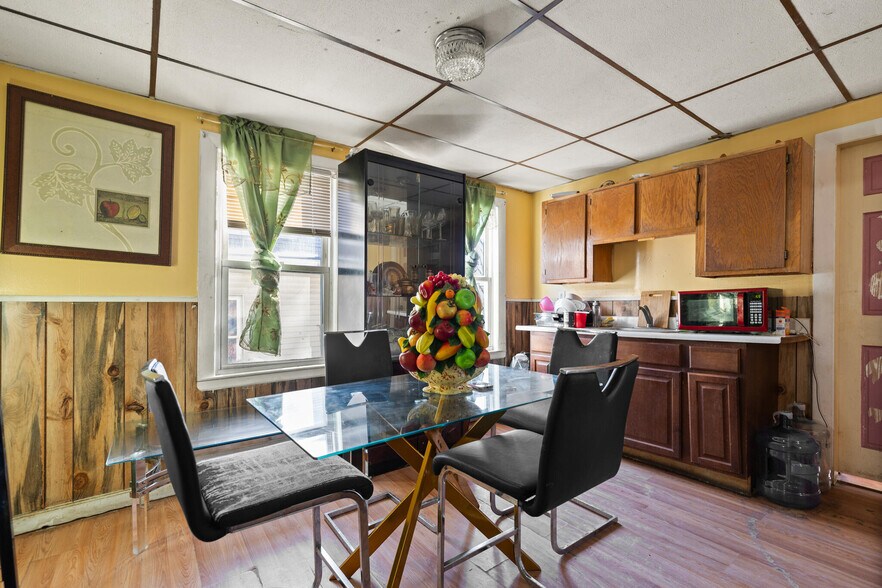 More Photos Of 385-387 Salem St, Malden Apartments For Sale