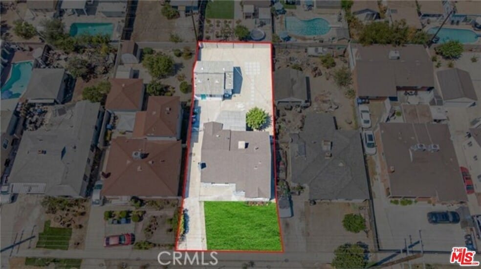More Photos Of 7317 Tujunga Ave, North Hollywood Multifamily For Sale