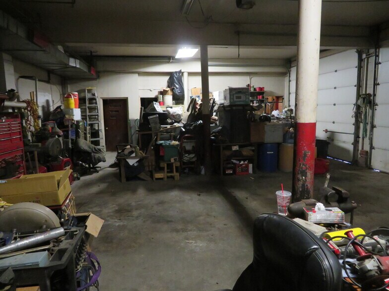 More Photos Of 113 S Graham St, Sardinia Warehouse For Sale