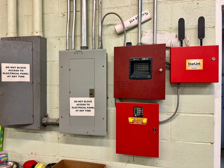 More Photos Of 16 Dr Foote Rd, Colchester Light Manufacturing For Sale