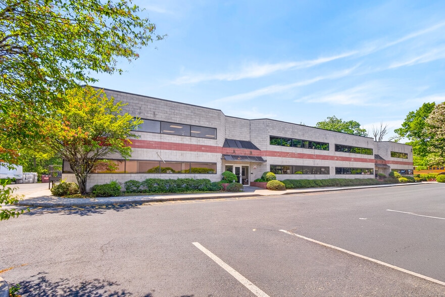 Primary Photo Of 2 Meridian Rd, Eatontown Warehouse For Lease
