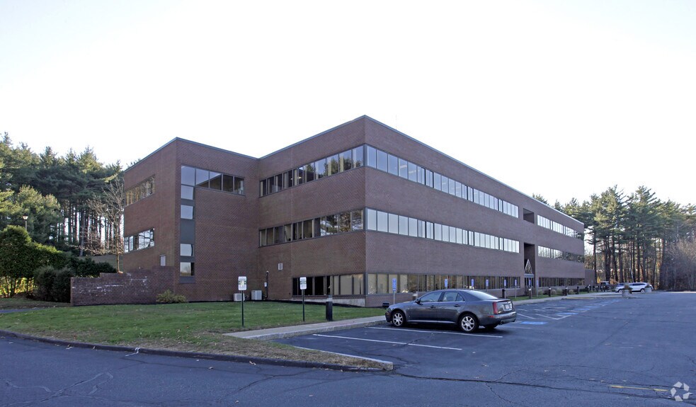 More Photos Of 352 Turnpike Rd, Southborough Office For Lease