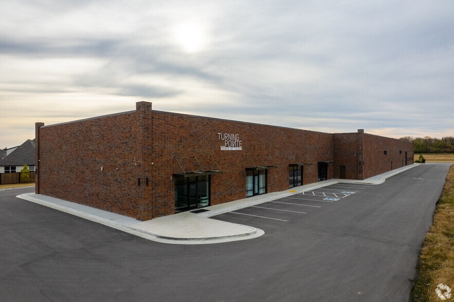 More Photos Of 12231 S 74th East Ave Ave, Bixby Unknown For Lease