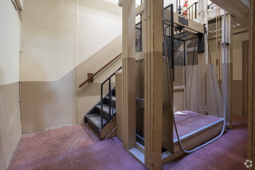 More Photos Of 814 Center Ave, Bay City Apartments For Sale