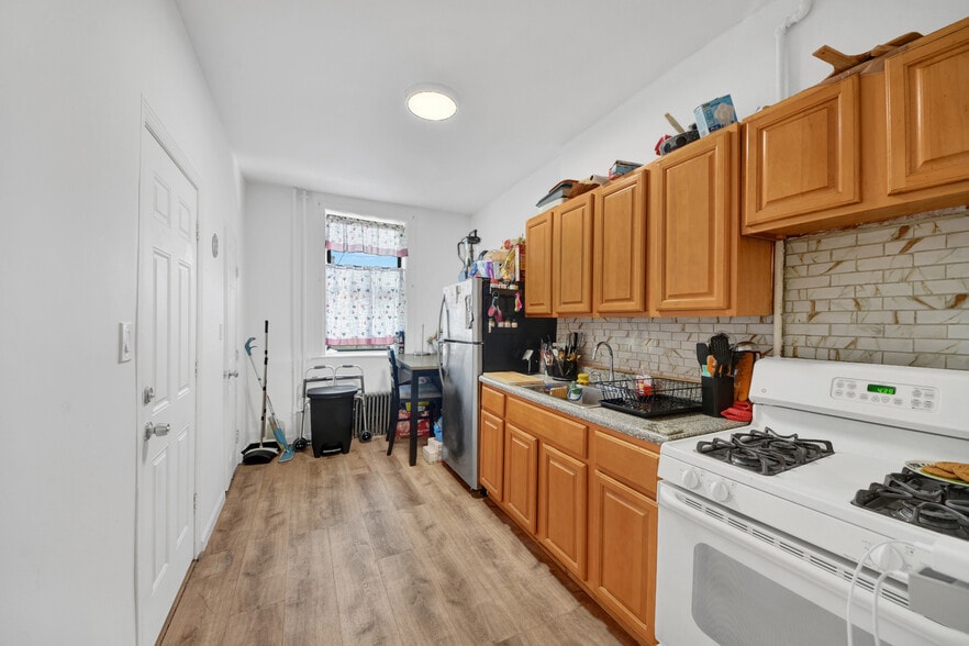 More Photos Of 1748 Cross Bronx Expy, Bronx Apartments For Sale