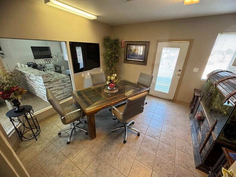 More Photos Of 1909 Indian Wells Rd, Alamogordo Loft Creative Space For Sale