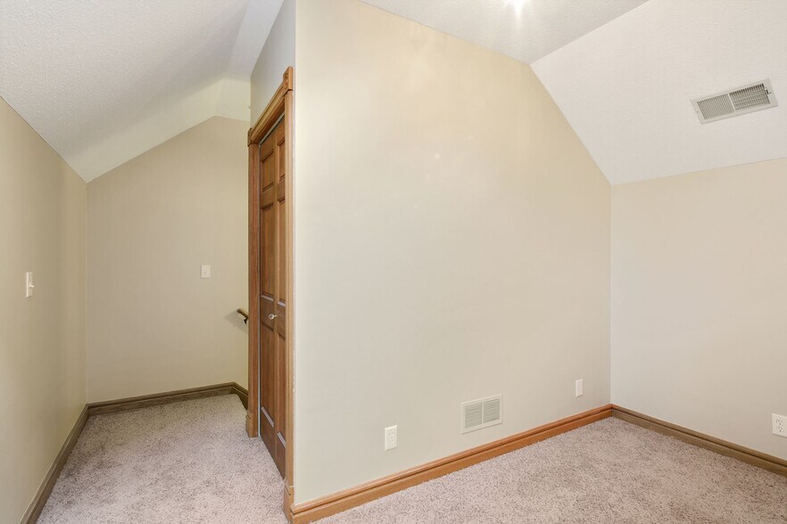More Photos Of 197 Kent St, Saint Paul Multifamily For Sale