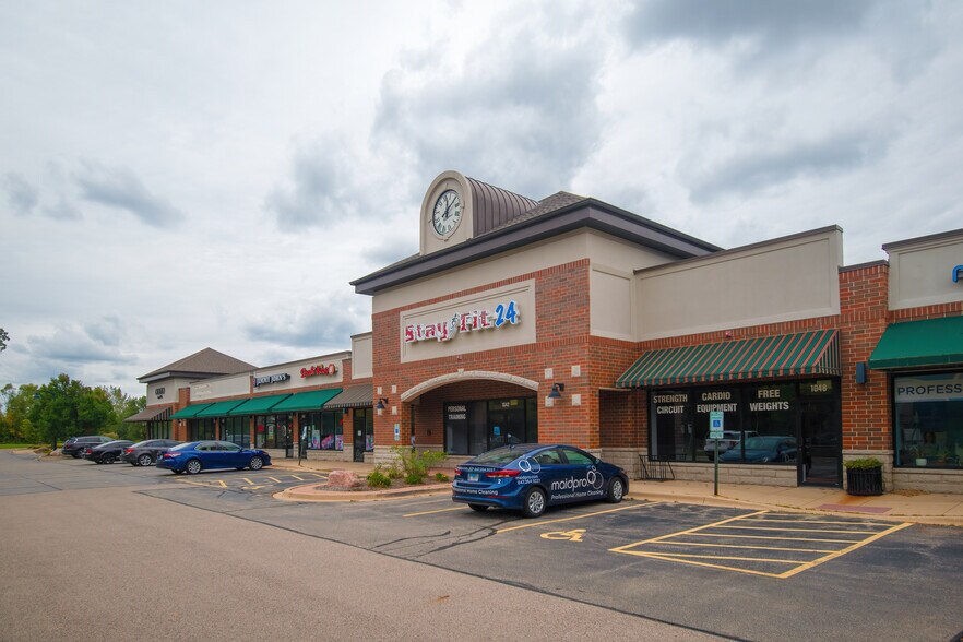 Primary Photo Of 1006-1078 E Algonquin Rd, Algonquin Freestanding For Lease