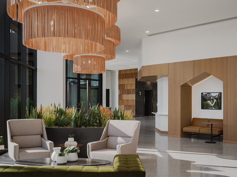 More Photos Of 2600 N Central Ave, Phoenix Office For Sale