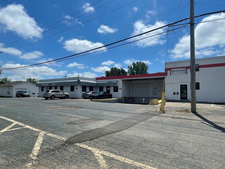More Photos Of 1430 County Road C W, Roseville Warehouse For Lease