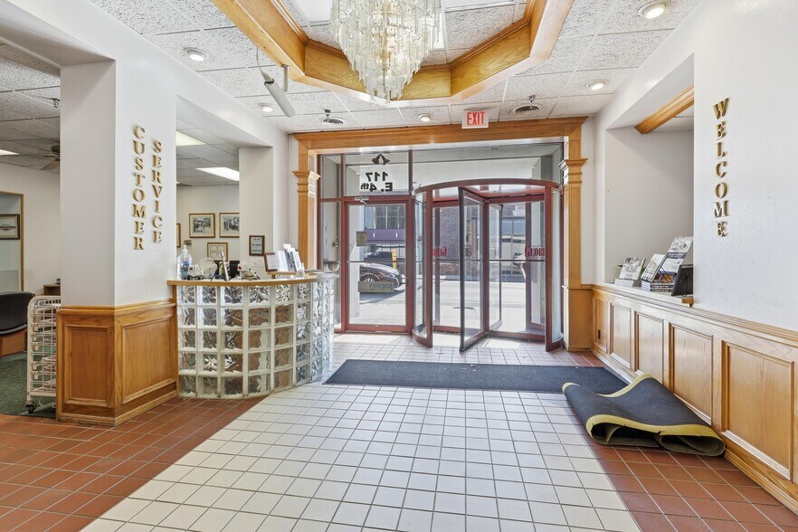 More Photos Of 117 E 4th St, Joplin Office For Sale