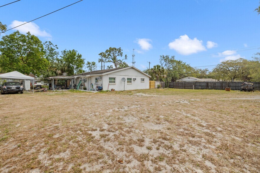 More Photos Of 11720 N 15th St, Tampa Apartments For Sale