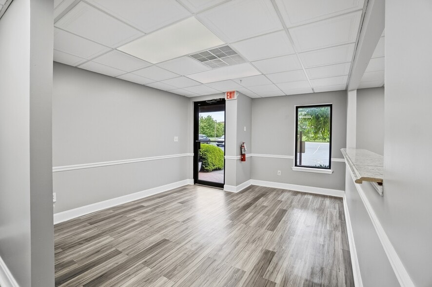 More Photos Of 4753-4759 Cornell Rd, Blue Ash Medical For Sale