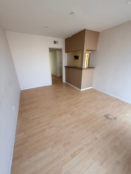 More Photos Of 1441 Superior Ave, Newport Beach Office Residential For Lease