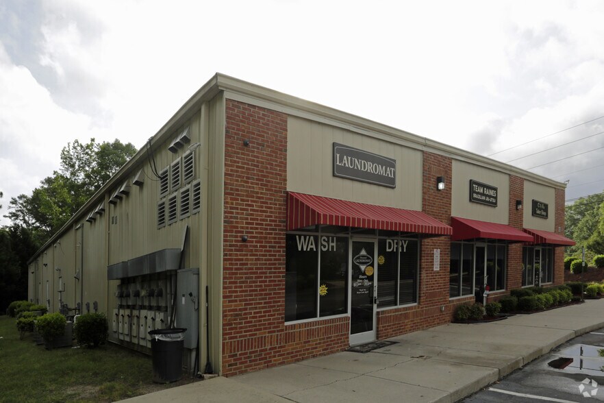 More Photos Of 102 S 1st Ave, Knightdale Freestanding For Lease
