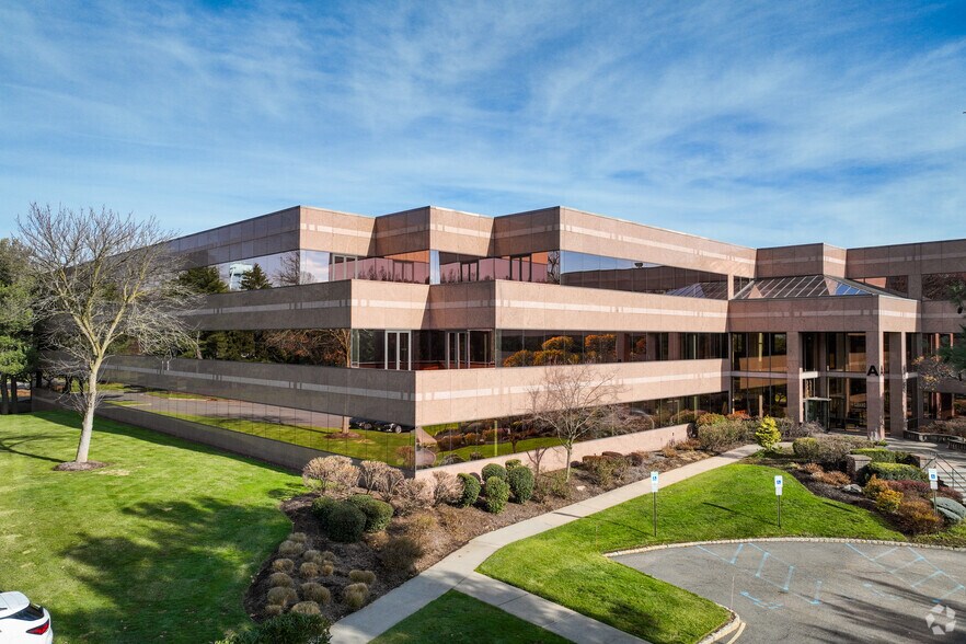 Primary Photo Of 300 Interpace Pky, Parsippany Office For Lease