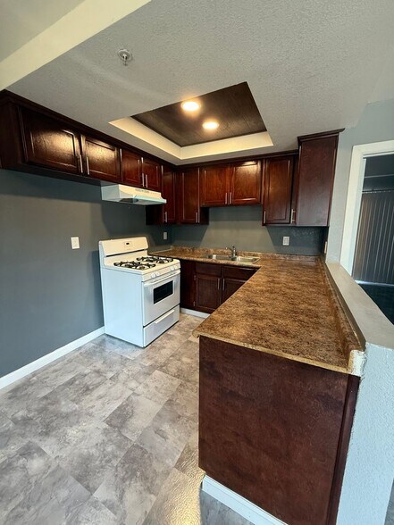 More Photos Of 420-422 S Birch St, Santa Ana Apartments For Sale