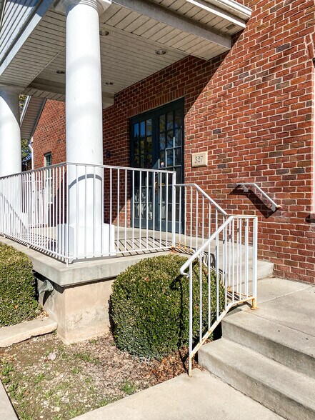 More Photos Of 327 W Gordon Ave, Layton Office For Lease