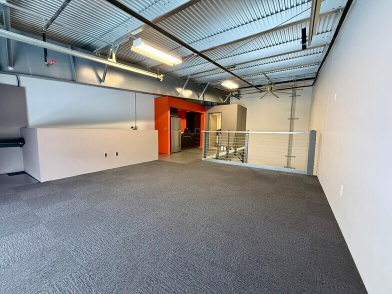 More Photos Of 123 Pit Ln, Pontiac Specialty For Sale