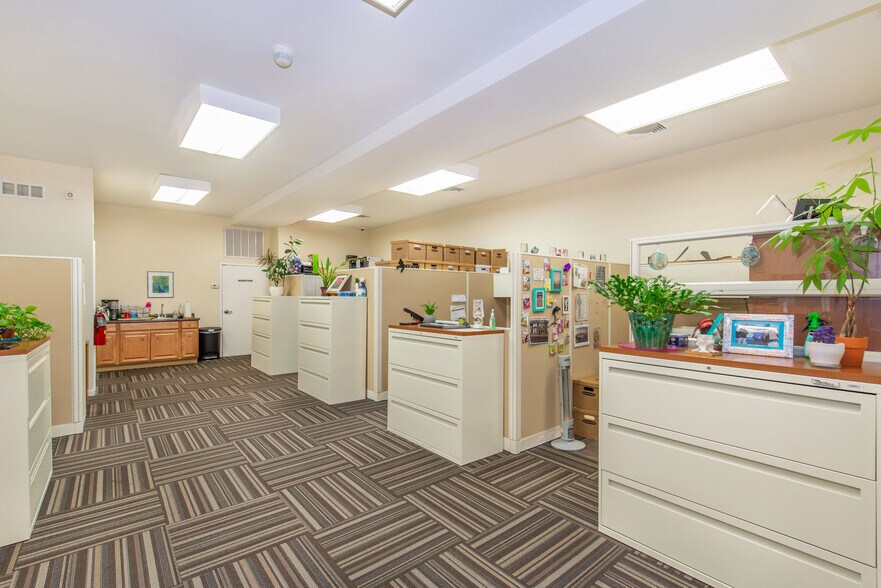 More Photos Of 885-889 Teaneck Rd, Teaneck Freestanding For Lease