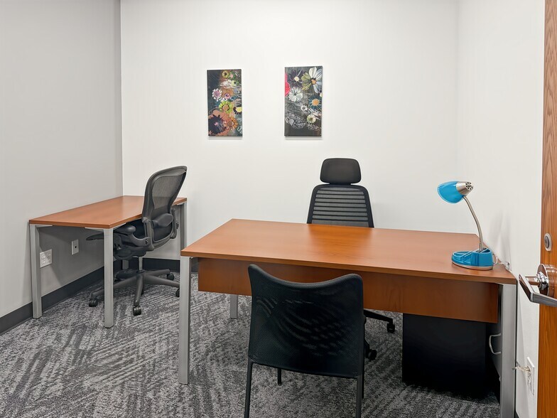 More Photos Of 3960 Howard Hughes Pky, Las Vegas Coworking Space