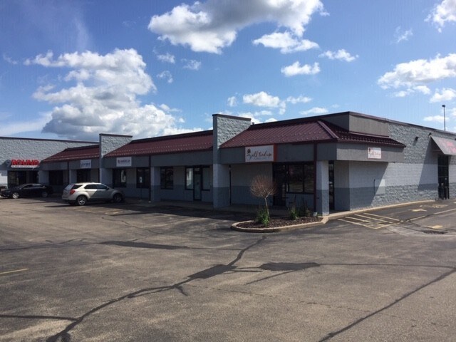 More Photos Of N474 Eisenhower Dr, Appleton General Retail For Lease