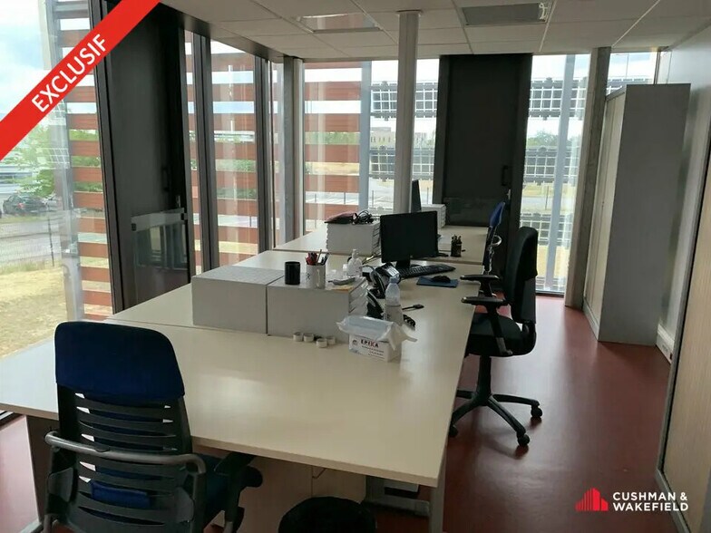 More Photos Of , Toulouse Light Manufacturing For Lease