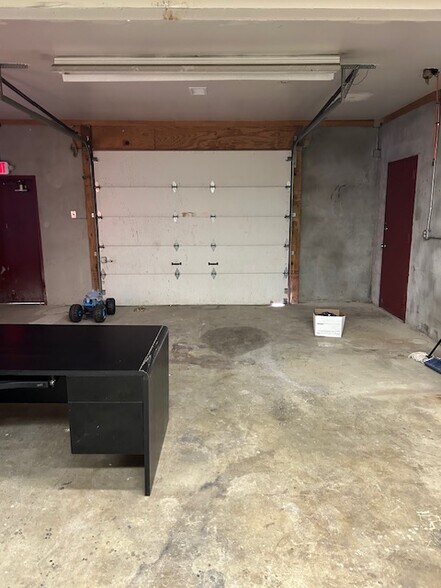 More Photos Of 395 Millstone Rd, Clarksburg Light Distribution For Lease