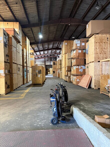 More Photos Of 216 Druid St, Jacksonville Warehouse For Sale