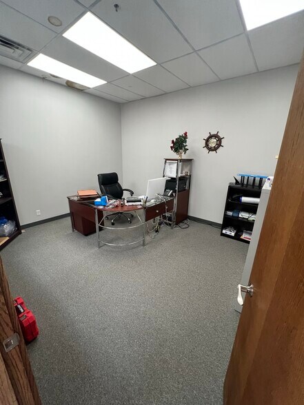 More Photos Of 4042 Pacific Ave, Riverdale Light Distribution For Lease