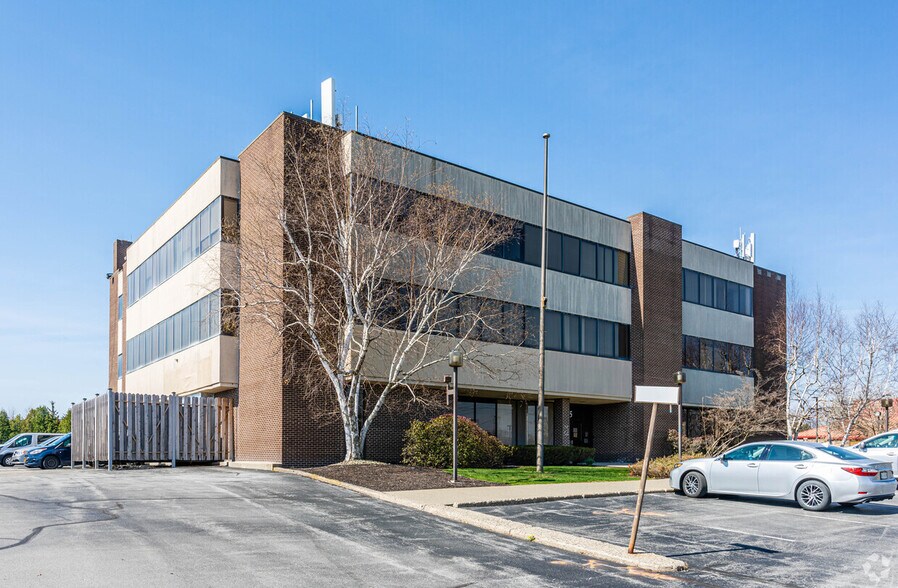 More Photos Of 15 Matthews St, Goshen Office For Sale