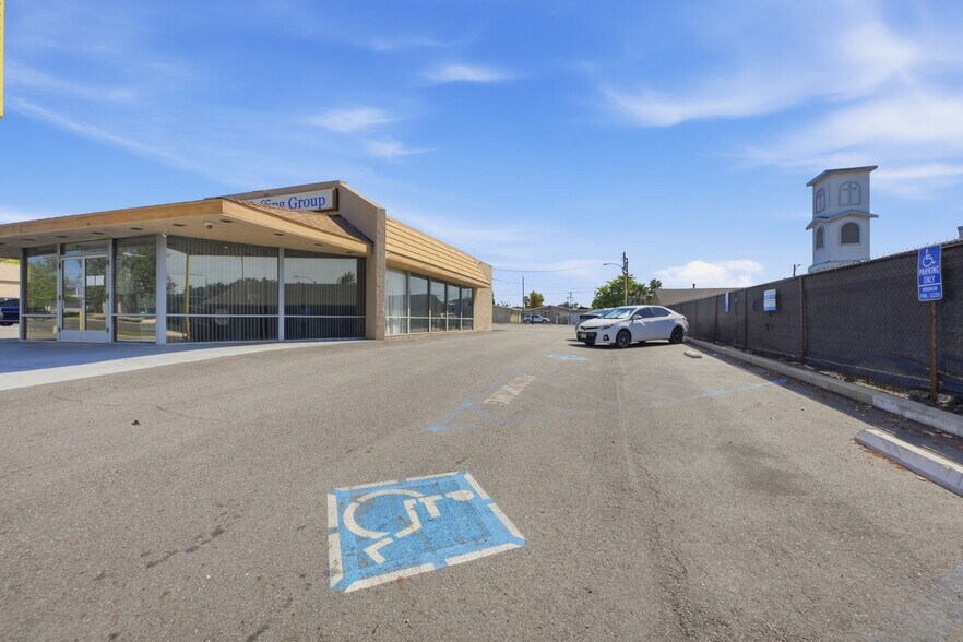 More Photos Of 746 N Mountain Ave, Ontario Freestanding For Lease