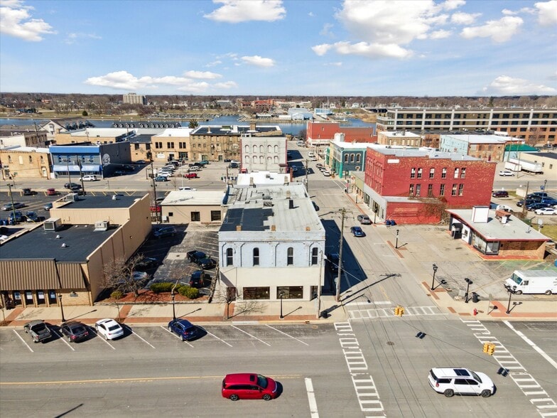 More Photos Of 1017 Washington Ave, Bay City Storefront Retail Residential For Sale