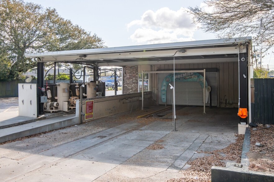 More Photos Of 5506 Rivers Ave, Charleston Carwash For Sale