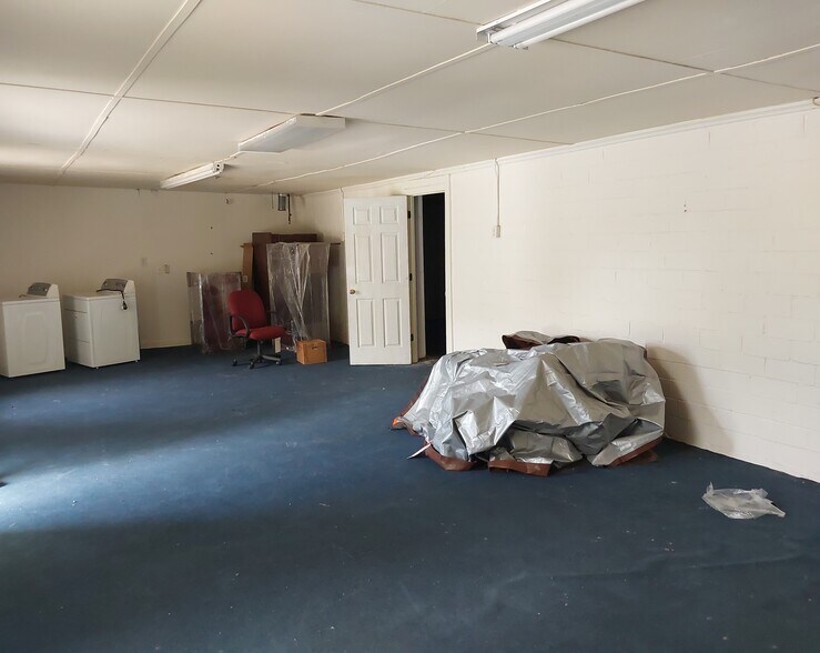 More Photos Of 2464 Winder Hwy, Dacula Storefront For Sale