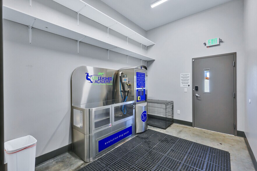 More Photos Of 16614 E Sprague Ave, Veradale Freestanding For Sale