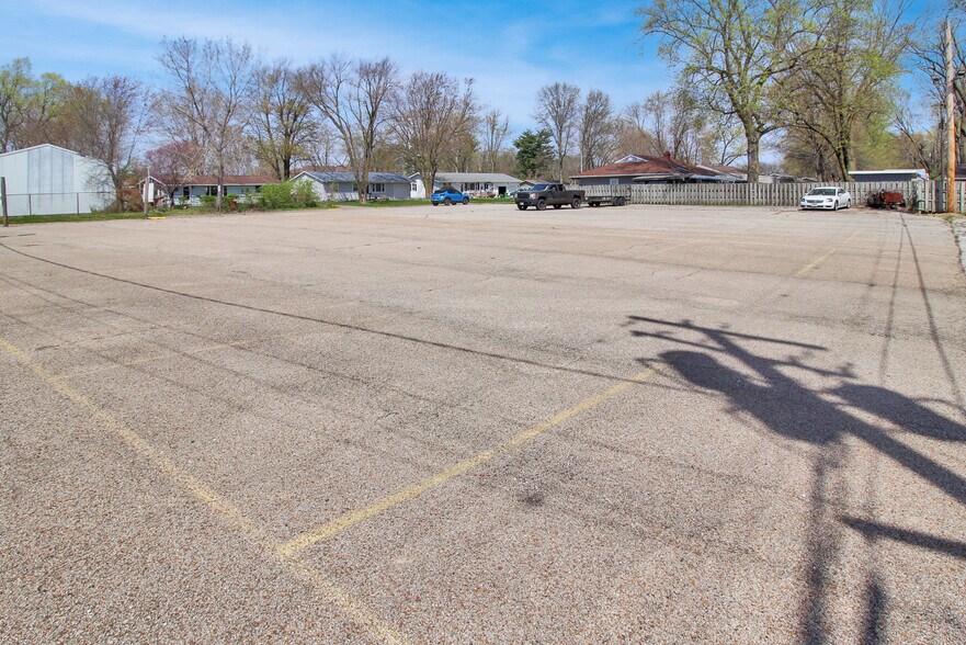 More Photos Of 1420 W Jackson St, Macomb Restaurant For Sale