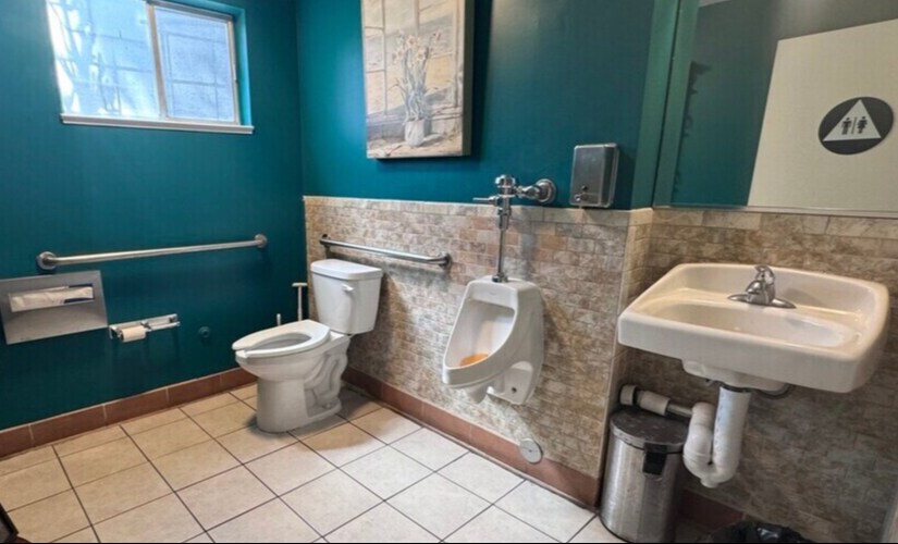 More Photos Of 14554 Big Basin Way, Saratoga Storefront Retail Office For Lease