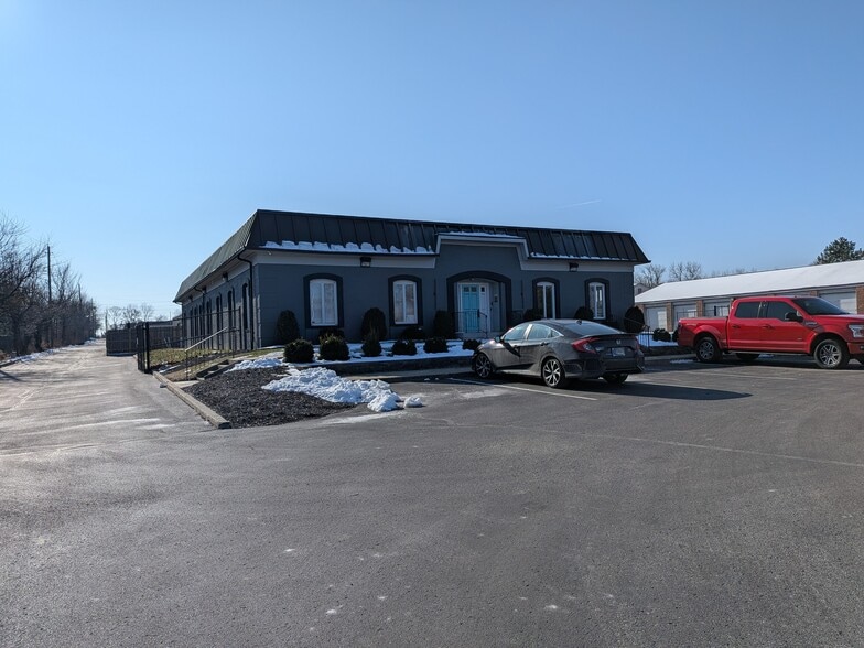 Primary Photo Of 6767 E Washington St, Indianapolis Coworking Space