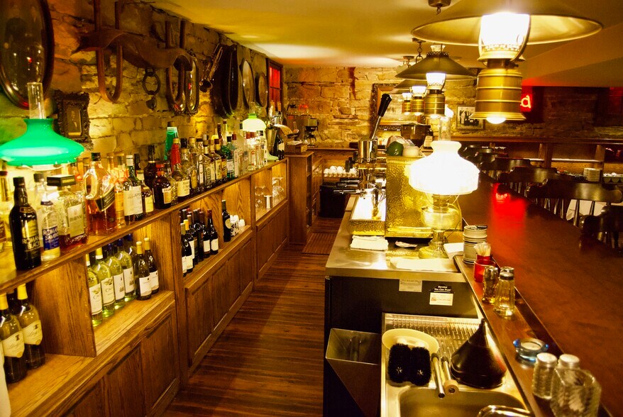 More Photos Of 690-692 State Route 66, Leechburg General Retail For Sale