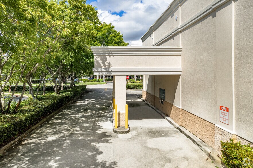 More Photos Of 10000 W Commercial Blvd, Sunrise Drugstore For Lease